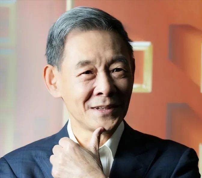 境富裕拥有上亿四合院77岁演了上百部戏凯发k8国际首页登录老戏骨李光复：家(图8)