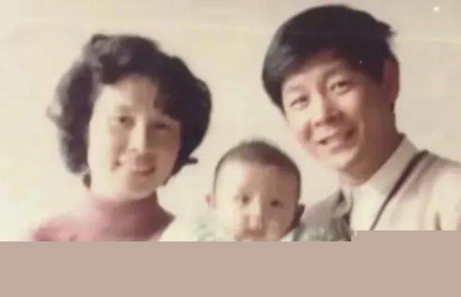 境富裕拥有上亿四合院77岁演了上百部戏凯发k8国际首页登录老戏骨李光复：家(图11)